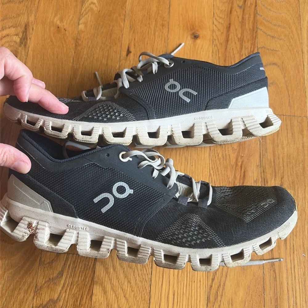 On cloud cloud Tec shoes